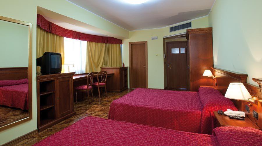 Albergo Ristorante Uliveto Veroli Экстерьер фото
